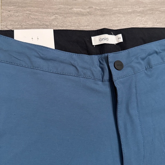 New ONIA - 6" Traveler Shorts size 34 Run small - Picture 3 of 8